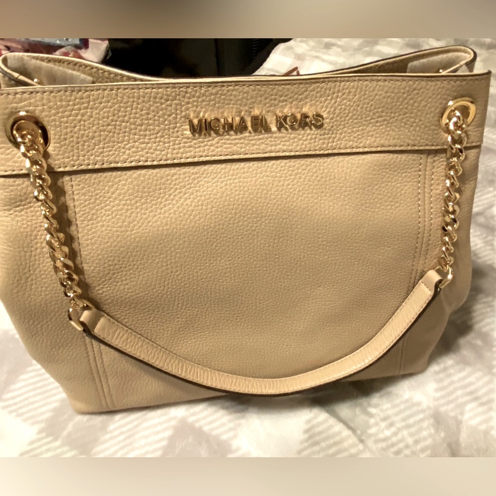 NWT Michael Kors Handbag in Bisque!